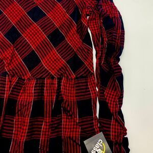 Girls Woven Cinch Long Sleeve Top - art class Red